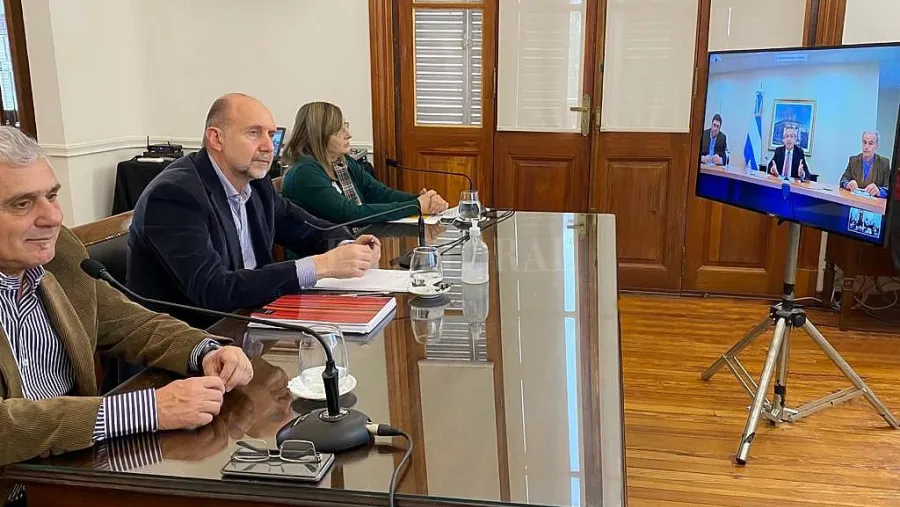 Fernández y Perotti analizaron la marcha de la estrategia en común sobre Vicentin Fernández y Perotti analizaron la marcha de la estrategia en común sobre Vicentin