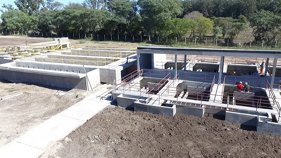 La Planta Potabilizadora y Optimización de agua en la localidad de La Paz se encuentra con un 99,87 por ciento de avance, y demandó una inversión de 453.916.221,88 pesos. La Planta Potabilizadora y Optimización de agua en la localidad de La Paz se encuentra con un 99,87 por ciento de avance, y demandó una inversión de 453.916.221,88 pesos.