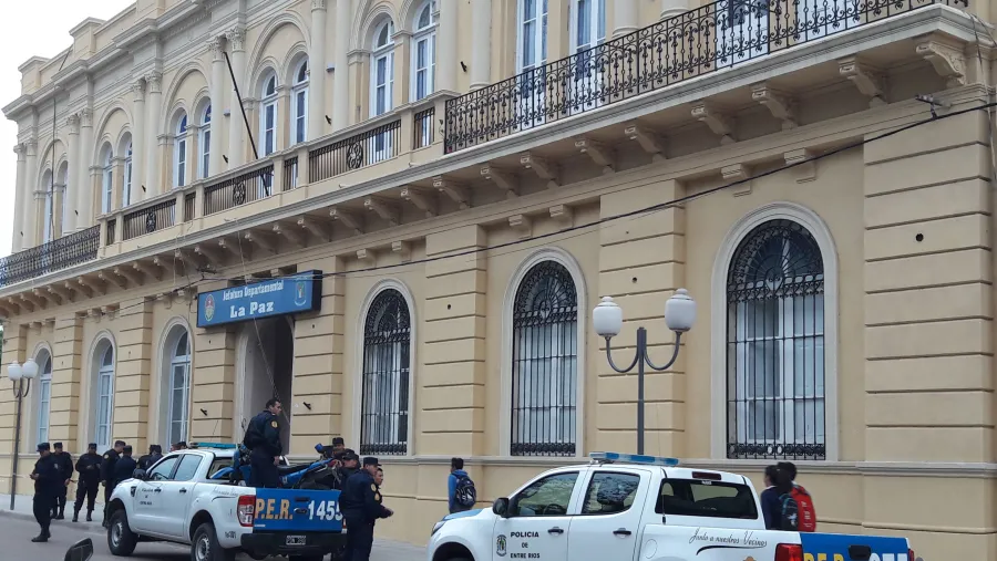 Policía Policía