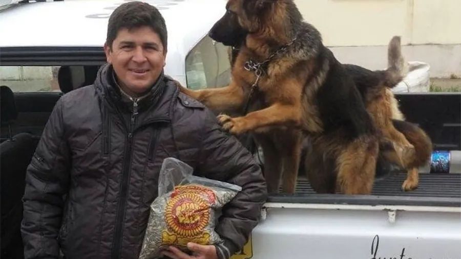 El policía que le habría disparado a Iván Pérez se fue a su casa con tobillera. El policía que le habría disparado a Iván Pérez se fue a su casa con tobillera.