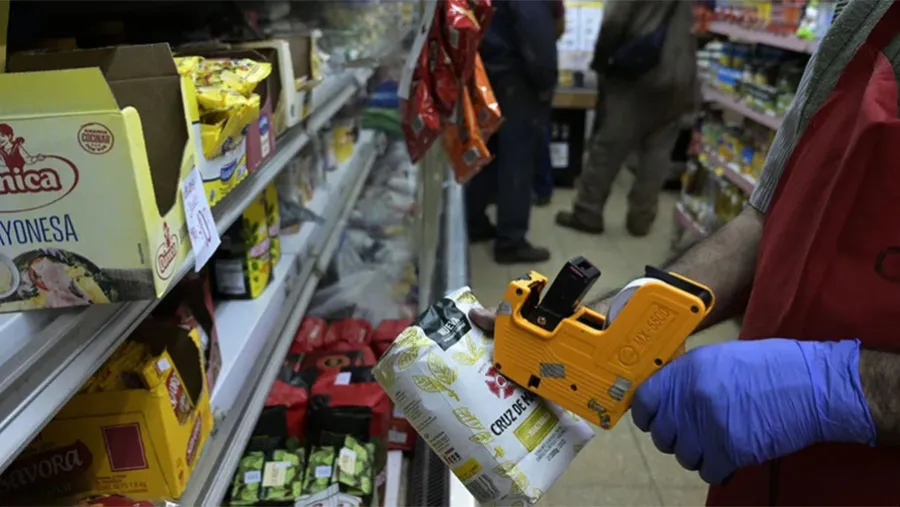 No más así: la idea es que los “Precios Justos” vengan ya de fábrica en los envases de los productos. No más así: la idea es que los “Precios Justos” vengan ya de fábrica en los envases de los productos.