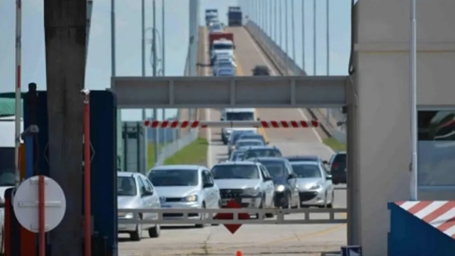 Analizan abrir las fronteras terrestres con Uruguay y Chile desde el 6 de septiembre Analizan abrir las fronteras terrestres con Uruguay y Chile desde el 6 de septiembre