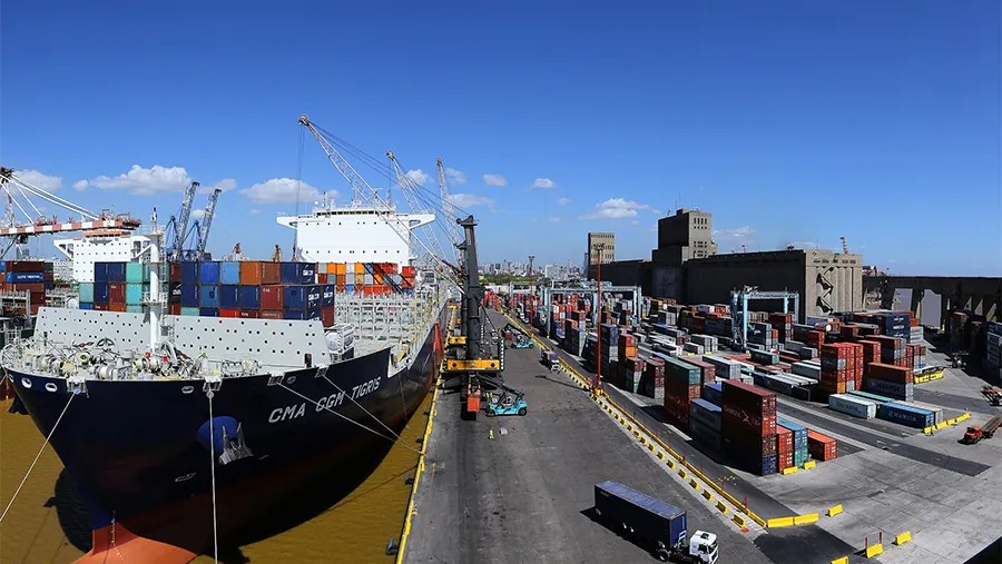 El Gobierno nacional lanzó un paquete de medidas para fortalecer las reservas internacionales, impulsar la producción y las exportaciones. El Gobierno nacional lanzó un paquete de medidas para fortalecer las reservas internacionales, impulsar la producción y las exportaciones.