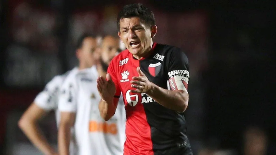 Colón de Santa Fe no contará con el “Pulga” Rodríguez en el estadio Monumental Colón de Santa Fe no contará con el “Pulga” Rodríguez en el estadio Monumental