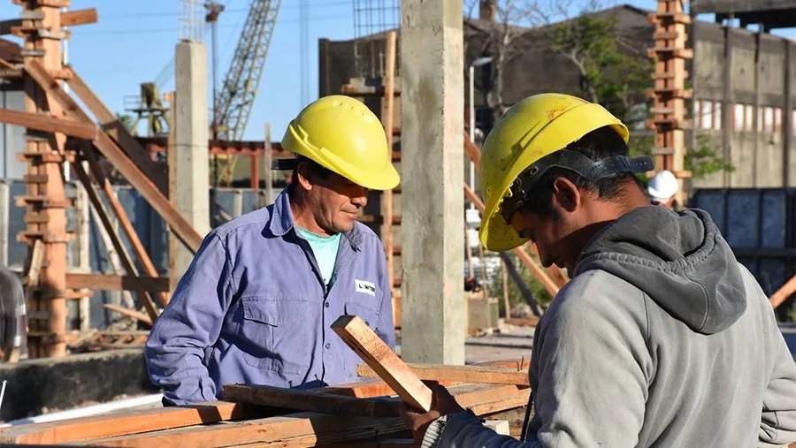 Con presupuestos que van desde los 3 a casi 10 millones de pesos, las obras varían en plazos de ejecución según la magnitud de las mismas, con mínimos de 60 y máximos de 180 días corridos. Con presupuestos que van desde los 3 a casi 10 millones de pesos, las obras varían en plazos de ejecución según la magnitud de las mismas, con mínimos de 60 y máximos de 180 días corridos.
