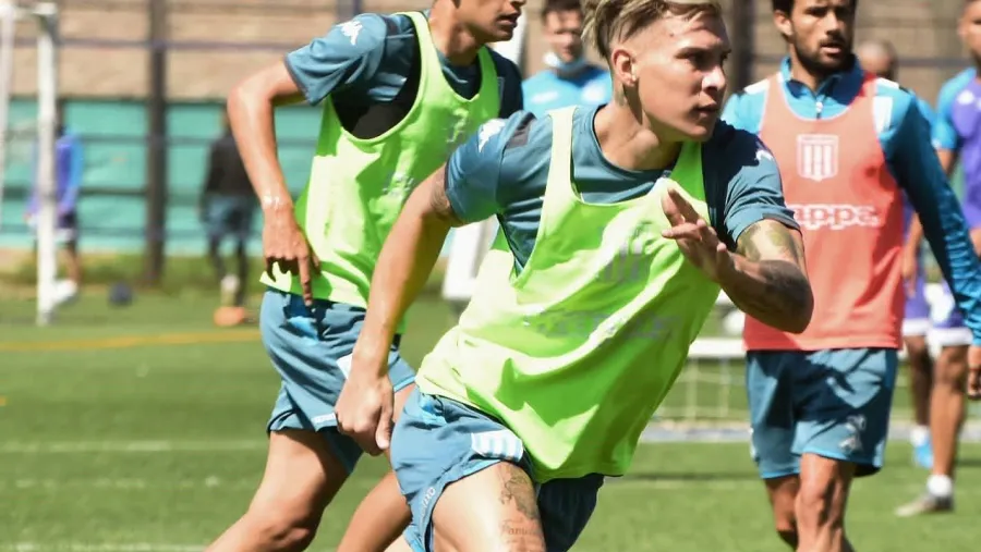 Nicolás Reniero Fútbol: Racing podrá volver a contar con el entrerriano Nicolás Reniero ante Flamengo