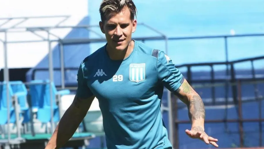 Nicolás Reniero La presencia del entrerriano Nicolás Reniero está en duda para el debut de Racing