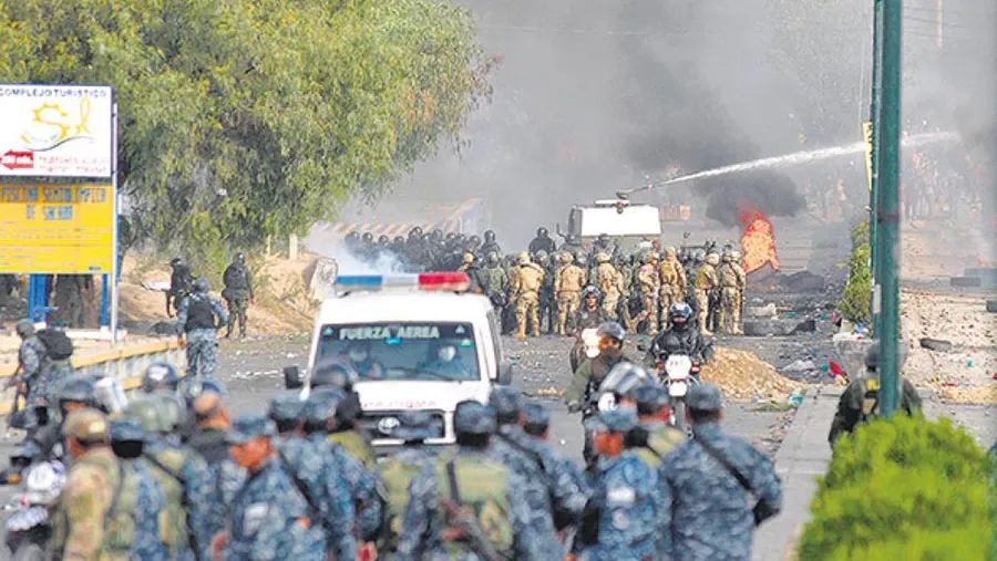 La represión en Bolivia ha sido feroz y sangrienta. La represión en Bolivia ha sido feroz y sangrienta.
