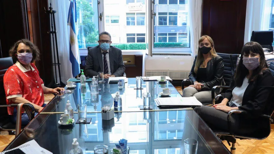 Ajustan detalles en el marco legal para el desarrollo productivo del cannabis en el país Ajustan detalles en el marco legal para el desarrollo productivo del cannabis en el país