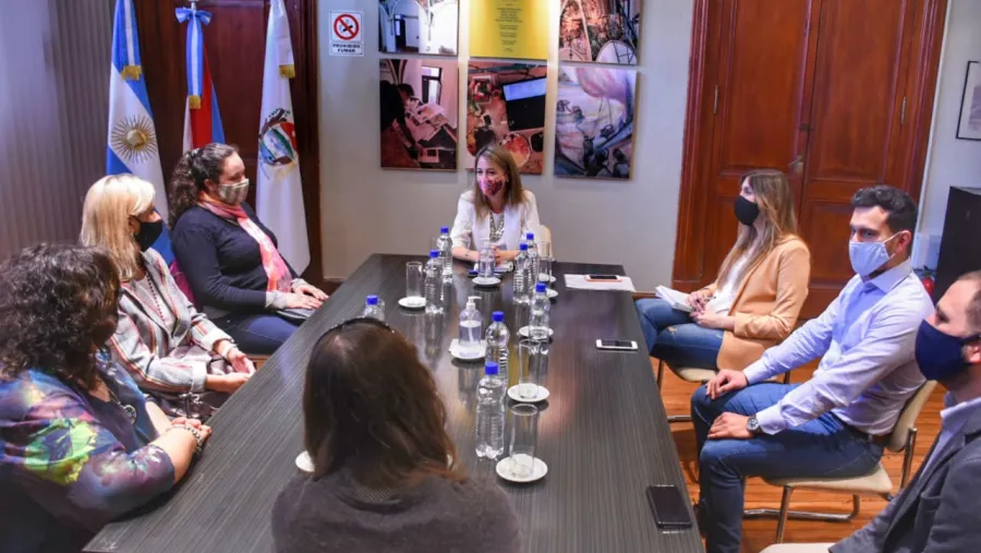 Zoff y concejales recibieron a las autoridades de la Defensoría del Pueblo de Paraná Zoff y concejales recibieron a las autoridades de la Defensoría del Pueblo de Paraná