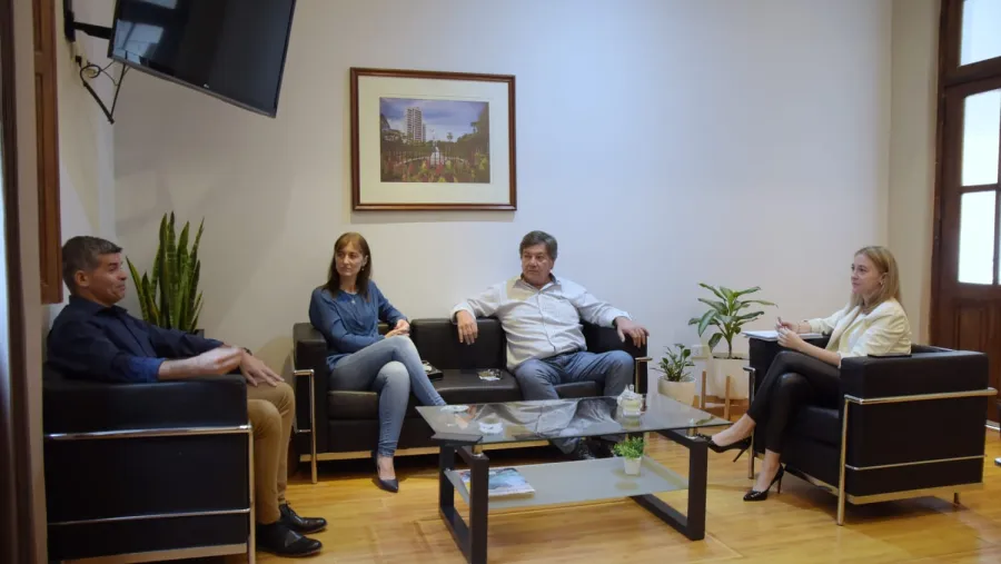 Paraná será sede del II Encuentro Provincial de Viceintendentes Paraná será sede del II Encuentro Provincial de Viceintendentes