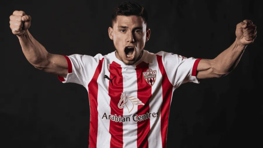 Lucas Robertone El concordiense Robertone convirtió sus primeros dos goles en España y avanzó con Almería