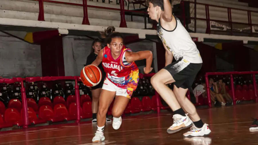 Básquet: las chicas de Rocamora tienen todo listo para debutar en la Liga Nacional Básquet: las chicas de Rocamora tienen todo listo para debutar en la Liga Nacional