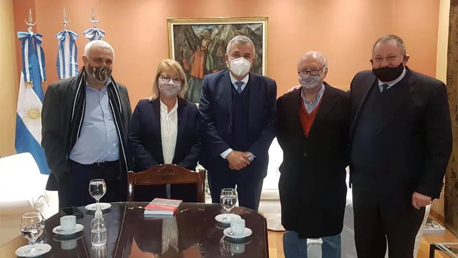 Acompañó a Fabián Rogel y Sara Foletto, además de Héctor Lebensohn (único hijo de Moisés Lebensohn), el ex concejal de Paraná, Marcelo Milano. Acompañó a Fabián Rogel y Sara Foletto, además de Héctor Lebensohn (único hijo de Moisés Lebensohn), el ex concejal de Paraná, Marcelo Milano.
