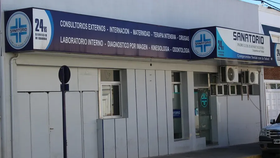 En el sanatorio Padre Luis Jeannot Sueyro de Gualeguaychú está internado un paciente que espera desde diciembre del año pasado, que el PAMI le autorice un estudio médico. En el sanatorio Padre Luis Jeannot Sueyro de Gualeguaychú está internado un paciente que espera desde diciembre del año pasado, que el PAMI le autorice un estudio médico.