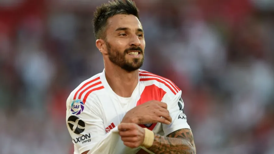 River oficializó la salida de “Nacho" Scocco River oficializó la salida de “Nacho" Scocco
