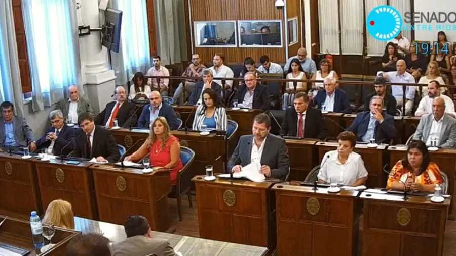 Olano y Dal Molín fueron elegidos vicepresidentes primero y segundo del Senado Olano y Dal Molín fueron elegidos vicepresidentes primero y segundo del Senado
