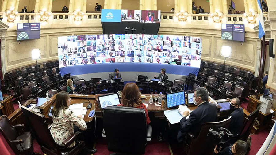 El bloque del Frente de Todos en el Senado avanzará esta semana con su objetivo de analizar la actividad de la Unidad Especial de Investigación del atentado contra la AMIA. El bloque del Frente de Todos en el Senado avanzará esta semana con su objetivo de analizar la actividad de la Unidad Especial de Investigación del atentado contra la AMIA.