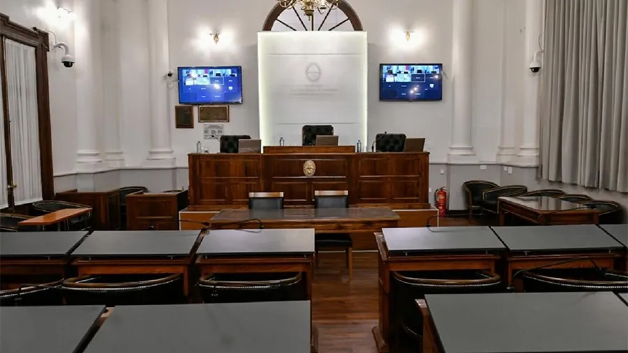 El Senado trabajará en comisión este martes analizando iniciativas ambientales, jurídicas, reglamentarias y el presupuesto 2022. El Senado trabajará en comisión este martes analizando iniciativas ambientales, jurídicas, reglamentarias y el presupuesto 2022.