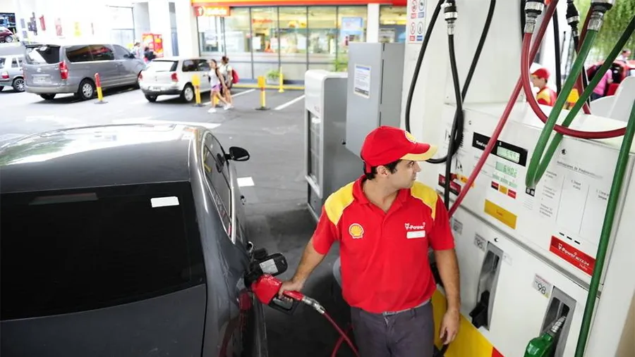 El esquema de incremento dispuesto por YPF fue replicado por Raizen, según fuentes del sector. El esquema de incremento dispuesto por YPF fue replicado por Raizen, según fuentes del sector.