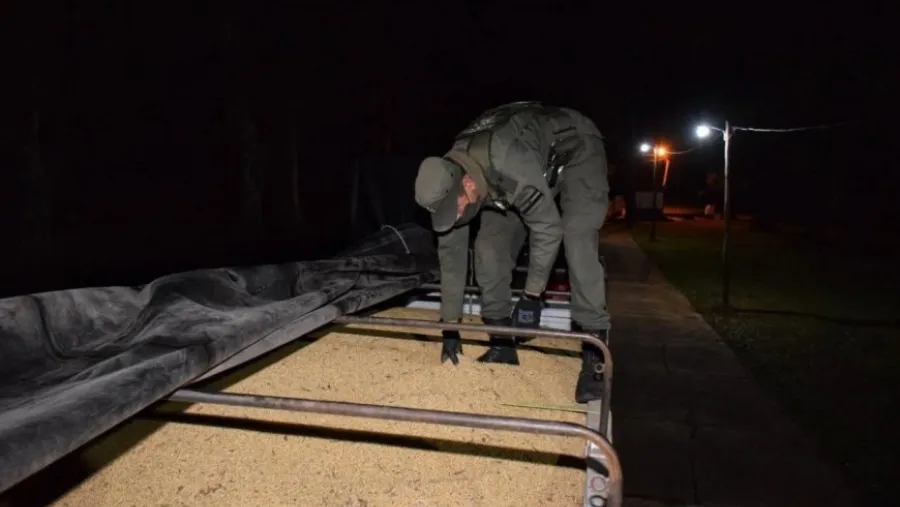 Incautaron en Corrientes 29 toneladas de soja que eran transportadas desde Entre Ríos Incautaron en Corrientes 29 toneladas de soja que eran transportadas desde Entre Ríos