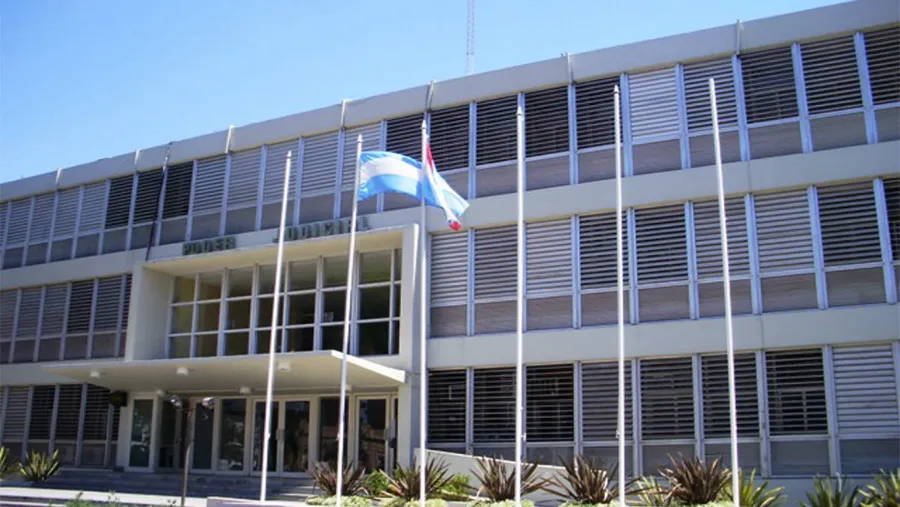 La Oficina de la Mujer del Superior Tribunal de Justicia de Entre Ríos, dio a conocer hoy un informe en materia de sensibilización y capacitación. La Oficina de la Mujer del Superior Tribunal de Justicia de Entre Ríos, dio a conocer hoy un informe en materia de sensibilización y capacitación.