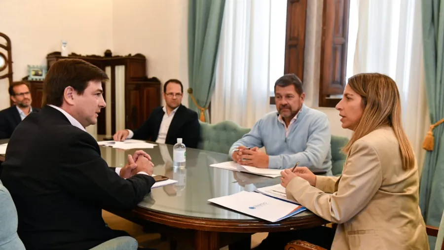 Stratta con integrantes de la comisión Labor Parlamentaria Stratta con integrantes de la comisión Labor Parlamentaria