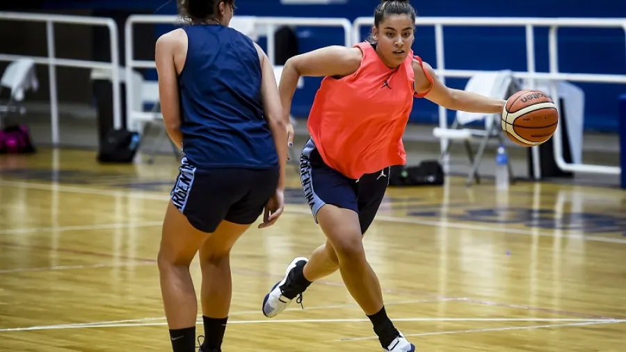 Dos entrerrianas fueron preseleccionadas de cara al Premundial U18 de Básquet Dos entrerrianas fueron preseleccionadas de cara al Premundial U18 de Básquet