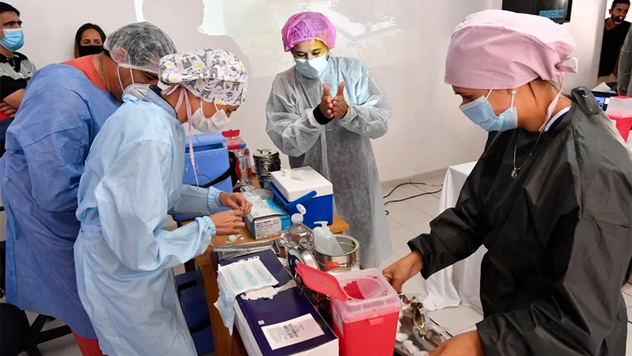 Las medidas están destinadas a contener la propagación del virus en el decimocuarto mes de pandemia. Las medidas están destinadas a contener la propagación del virus en el decimocuarto mes de pandemia.