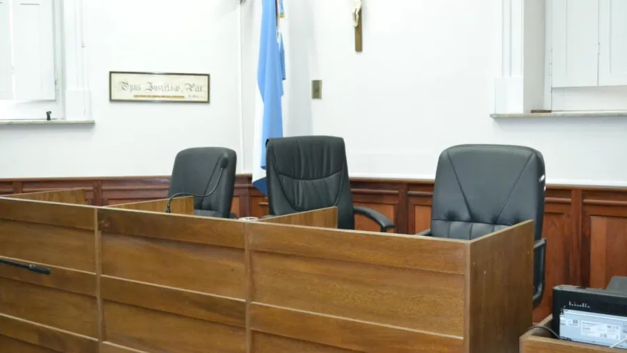 Tribunal de Juicio y Apelaciones de Gualeguaychú Tribunal de Juicio y Apelaciones de Gualeguaychú
