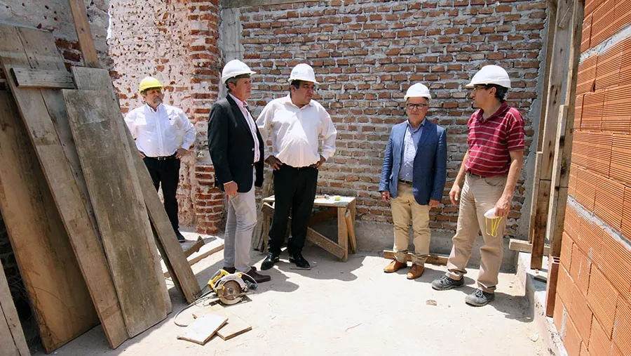 Autoridades provinciales recorrieron las obras que se realizan en el Túnel Subfluvial en el marco del 50 aniversario del enlace Paraná-Santa Fe. Autoridades provinciales recorrieron las obras que se realizan en el Túnel Subfluvial en el marco del 50 aniversario del enlace Paraná-Santa Fe.