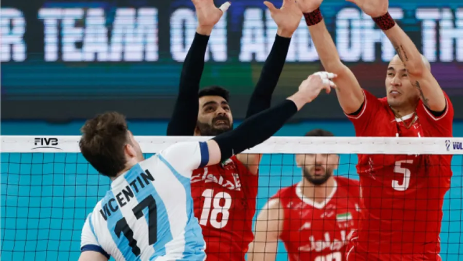 Vóley: con el paranaense Luciano Vicentín, Argentina irá por un triunfo vital ante Egipto Vóley: con el paranaense Luciano Vicentín, Argentina irá por un triunfo vital ante Egipto