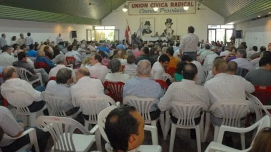 El presidente de la UCR de Entre Ríos, Jorge Monge, confirmó el congreso partidario a nivel provincial para el 3 de julio bajo la modalidad virtual por la pandemia del Covid-19. El presidente de la UCR de Entre Ríos, Jorge Monge, confirmó el congreso partidario a nivel provincial para el 3 de julio bajo la modalidad virtual por la pandemia del Covid-19.