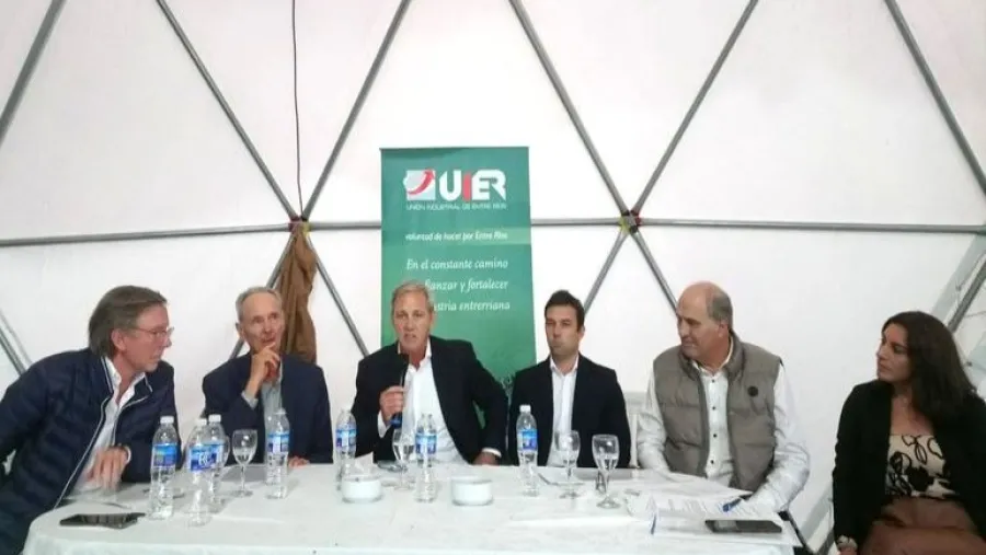 Gabriel Bourdin asumió la conducción de la Unión Industrial de Entre Ríos Gabriel Bourdin asumió la conducción de la Unión Industrial de Entre Ríos
