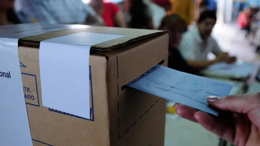 Elecciones en Santa Fe, San Luis, Formosa y Tierra del Fuego. Elecciones en Santa Fe, San Luis, Formosa y Tierra del Fuego.