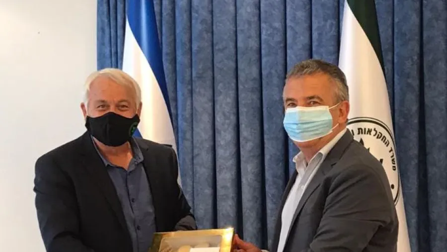 Urribarri y el ministro de Agricultura israelí definieron áreas de trabajo con Argentina Urribarri y el ministro de Agricultura israelí definieron áreas de trabajo con Argentina