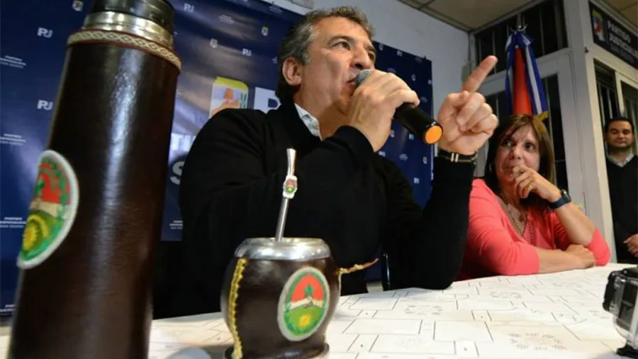 Sin fecha ni tribunal confirmado, el ex gobernador de Entre Ríos y actual embajador en Israel, Sergio Daniel Urribarri, sigue en la impunidad. Sin fecha ni tribunal confirmado, el ex gobernador de Entre Ríos y actual embajador en Israel, Sergio Daniel Urribarri, sigue en la impunidad.