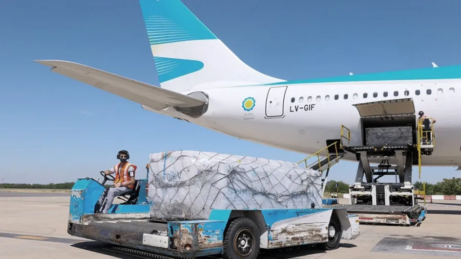 vacuna Covid llegada a Ezeiza vacuna Covid llegada a Ezeiza