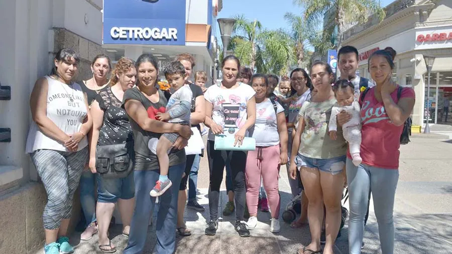 El próximo miércoles a las 11:30 quedará formalmente inaugurado en nuevo Juzgado Federal de Gualeguaychú, oportunidad en que los vecinos autoconvocados por el no a las drogas se entrevistarán con el titular del fuero federal Hernán Viri. El próximo miércoles a las 11:30 quedará formalmente inaugurado en nuevo Juzgado Federal de Gualeguaychú, oportunidad en que los vecinos autoconvocados por el no a las drogas se entrevistarán con el titular del fuero federal Hernán Viri.