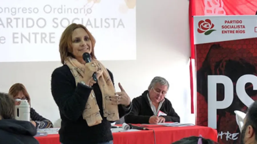 Verónica Mangi Verónica Mangi