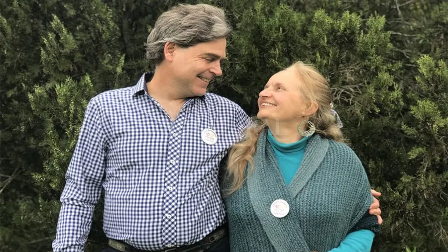 Juntos. Sebastián Cuattromo y Silvia Piceda, dos sobrevivientes de abusos en la infancia que hoy son familia, crearon la asociación civil Adultos por los Derechos de la Infancia, para ayudar a quienes atraviesan los mismos padecimientos. Juntos. Sebastián Cuattromo y Silvia Piceda, dos sobrevivientes de abusos en la infancia que hoy son familia, crearon la asociación civil Adultos por los Derechos de la Infancia, para ayudar a quienes atraviesan los mismos padecimientos.