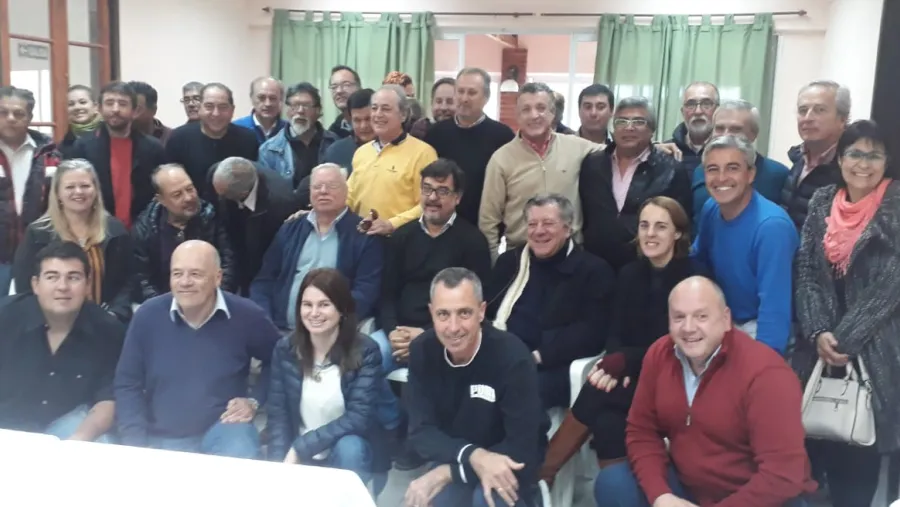 El peronismo que está en Cambiemos se reunió hoy en Villaguay para apoyar la fórmula Macri-Pichetto. El peronismo que está en Cambiemos se reunió hoy en Villaguay para apoyar la fórmula Macri-Pichetto.