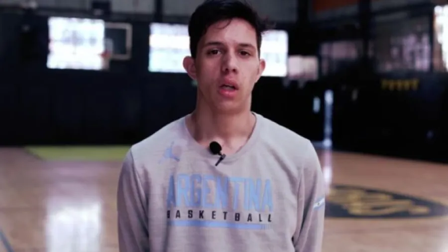 Básquet: con el entrerriano Respaud, la selección argentina U16 viajó para el Premundial Básquet: con el entrerriano Respaud, la selección argentina U16 viajó para el Premundial