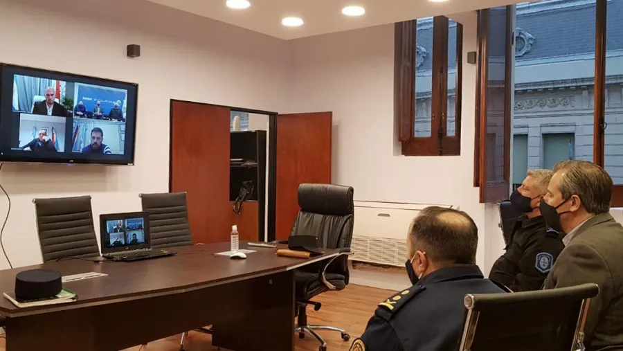 Reunión a distancia Reunión a distancia