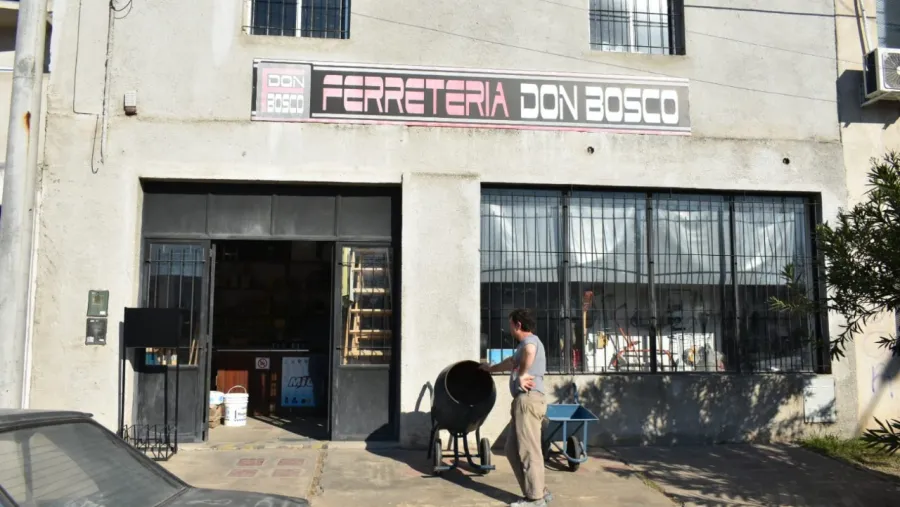 ferretería asaltada ferretería asaltada