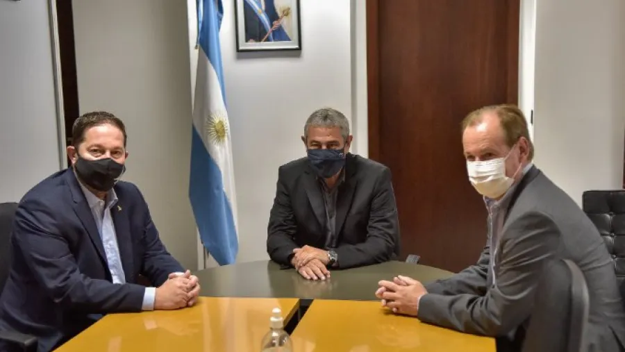 Bordet avanzó con el ministro Ferraresi en nuevos planes de viviendas Bordet avanzó con el ministro Ferraresi en nuevos planes de viviendas