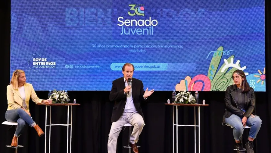 Presentaron la edición 2022 del Senado Juvenil Presentaron la edición 2022 del Senado Juvenil