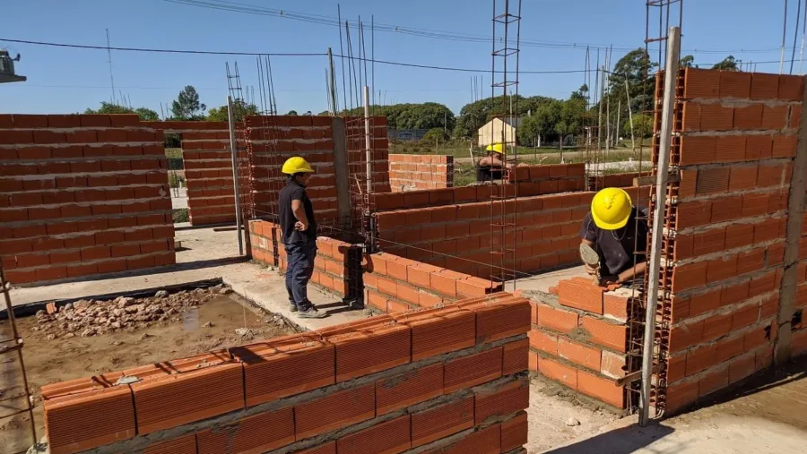 Licitarán nuevas viviendas para San José de Feliciano y Aldea San Antonio Licitarán nuevas viviendas para San José de Feliciano y Aldea San Antonio