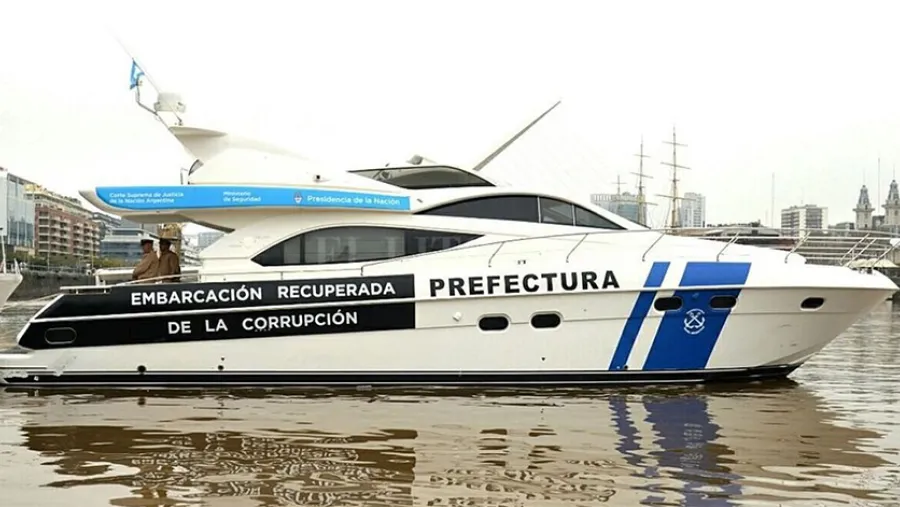 A nivel nacional -y en muchas provincias como Entre Ríos- existen instrumentos para restituir bienes incautados al crimen organizado. Pero, a nivel nacional no son centralizados y por eso se busca que una ley nacional coordine a nivel federal esos recursos en favor de la sociedad civil y del propio Estado. A nivel nacional -y en muchas provincias como Entre Ríos- existen instrumentos para restituir bienes incautados al crimen organizado. Pero, a nivel nacional no son centralizados y por eso se busca que una ley nacional coordine a nivel federal esos recursos en favor de la sociedad civil y del propio Estado.
