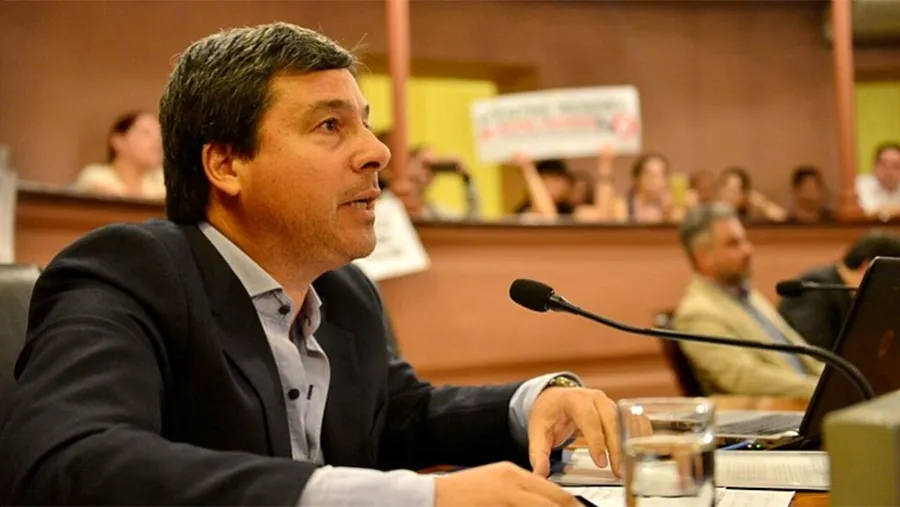 Gustavo Zavallo es diputado provincial. Gustavo Zavallo es diputado provincial.